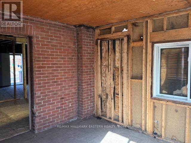 585 Bolivar Street, Peterborough, Ontario  K9J 4R9 - Photo 8 - X12877932