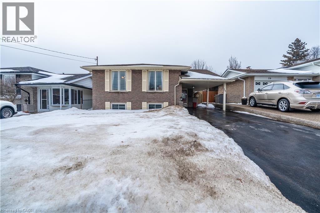 19 Valery Court, Hamilton, Ontario  L9C 2W2 - Photo 3 - 40806113