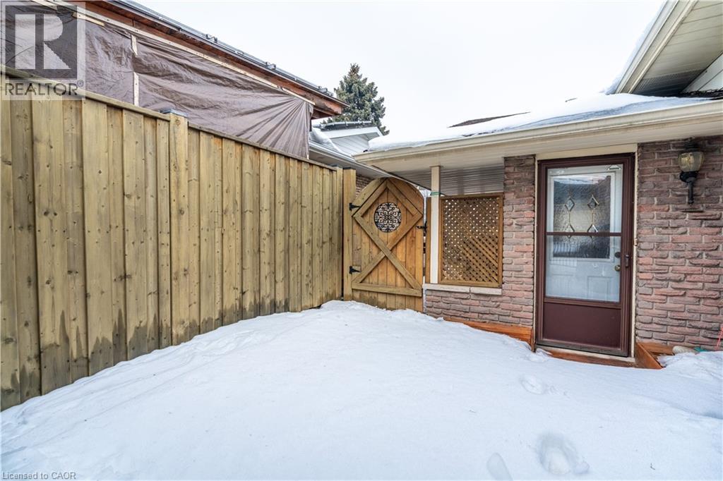 19 Valery Court, Hamilton, Ontario  L9C 2W2 - Photo 43 - 40806113