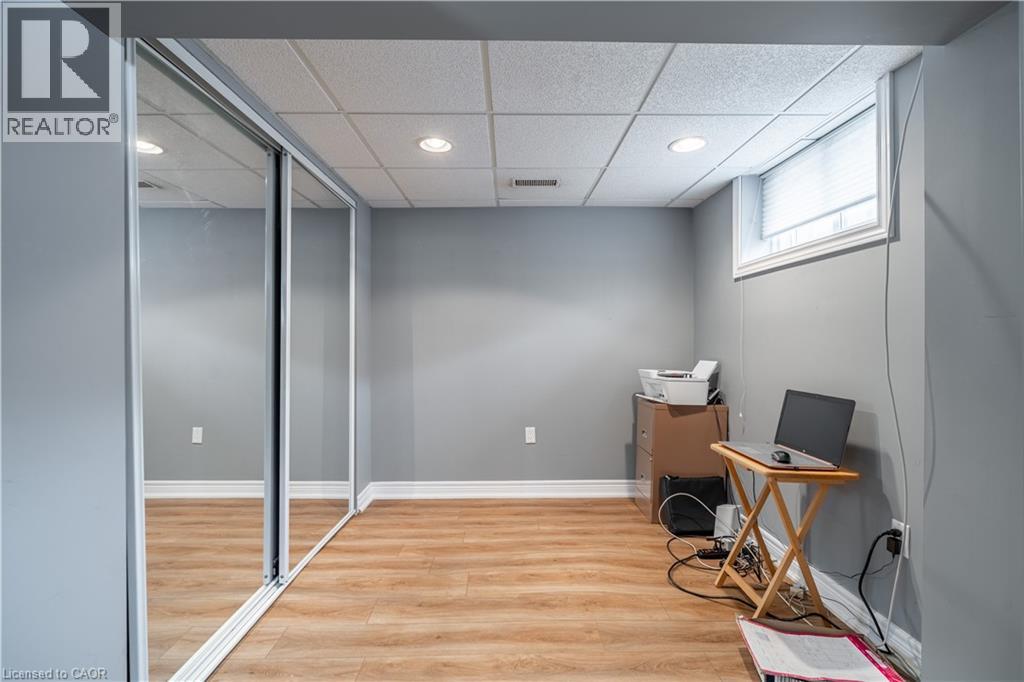 19 Valery Court, Hamilton, Ontario  L9C 2W2 - Photo 35 - 40806113