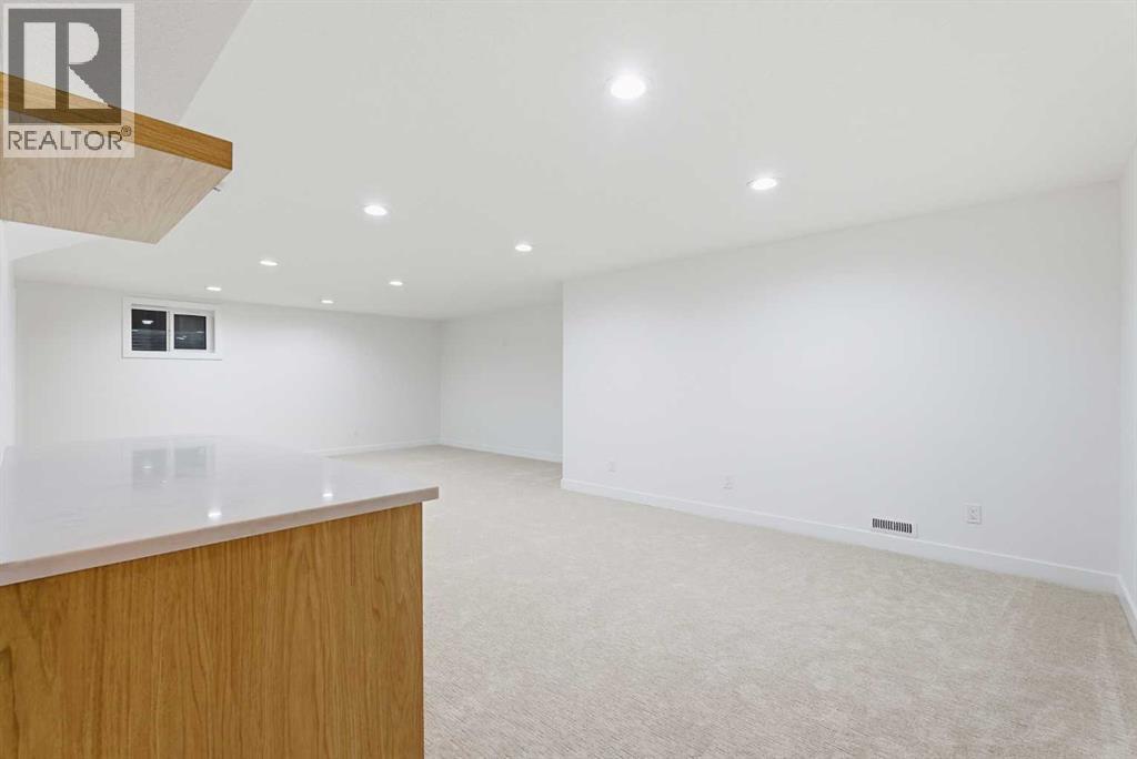 4904 Valiant Drive Nw, Calgary, Alberta  T3A 1X2 - Photo 29 - A2291078