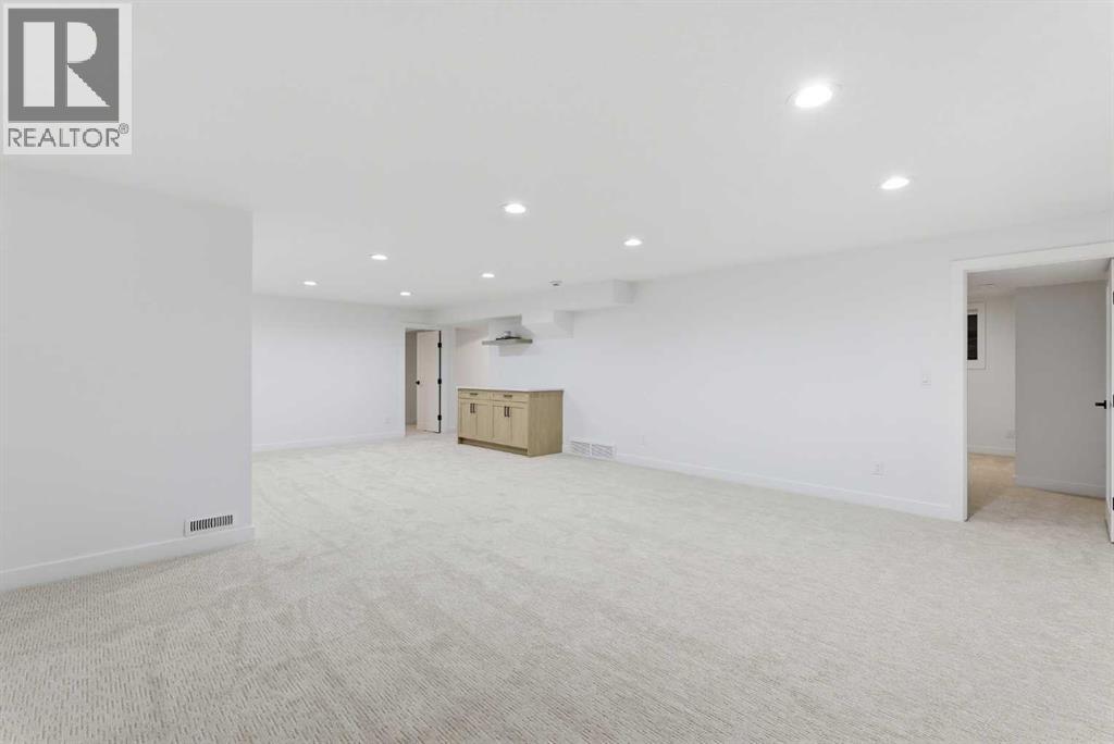 4904 Valiant Drive Nw, Calgary, Alberta  T3A 1X2 - Photo 31 - A2291078