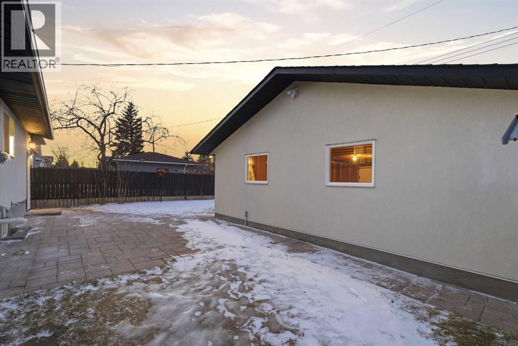 4904 Valiant Drive Nw, Calgary, Alberta  T3A 1X2 - Photo 38 - A2291078