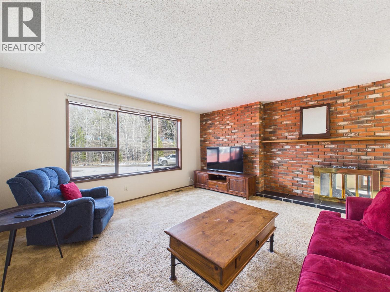 419 Lindsay Street, Kimberley, British Columbia V1A 1L7 - Photo 4 - 10378956