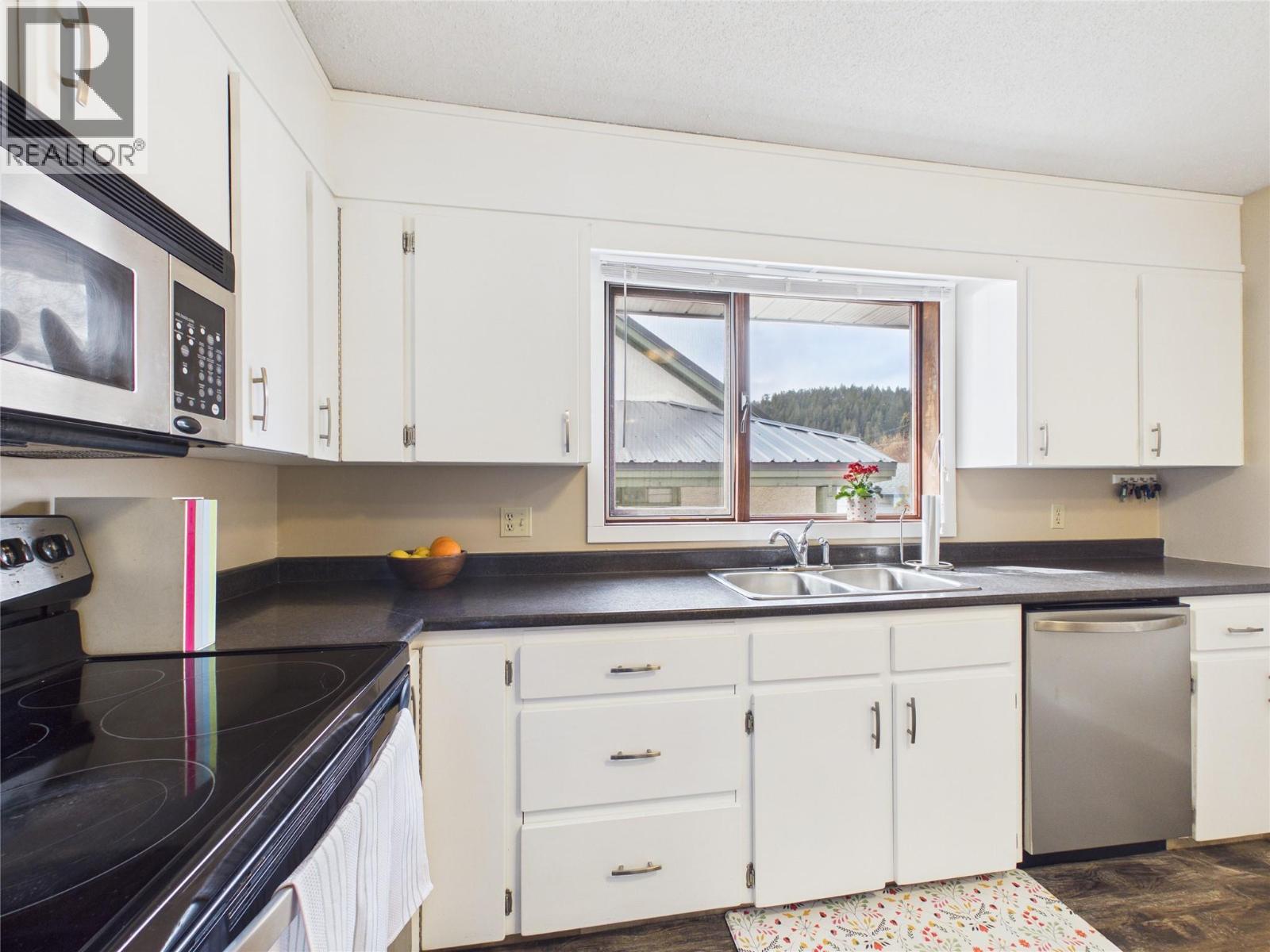 419 Lindsay Street, Kimberley, British Columbia V1A 1L7 - Photo 14 - 10378956