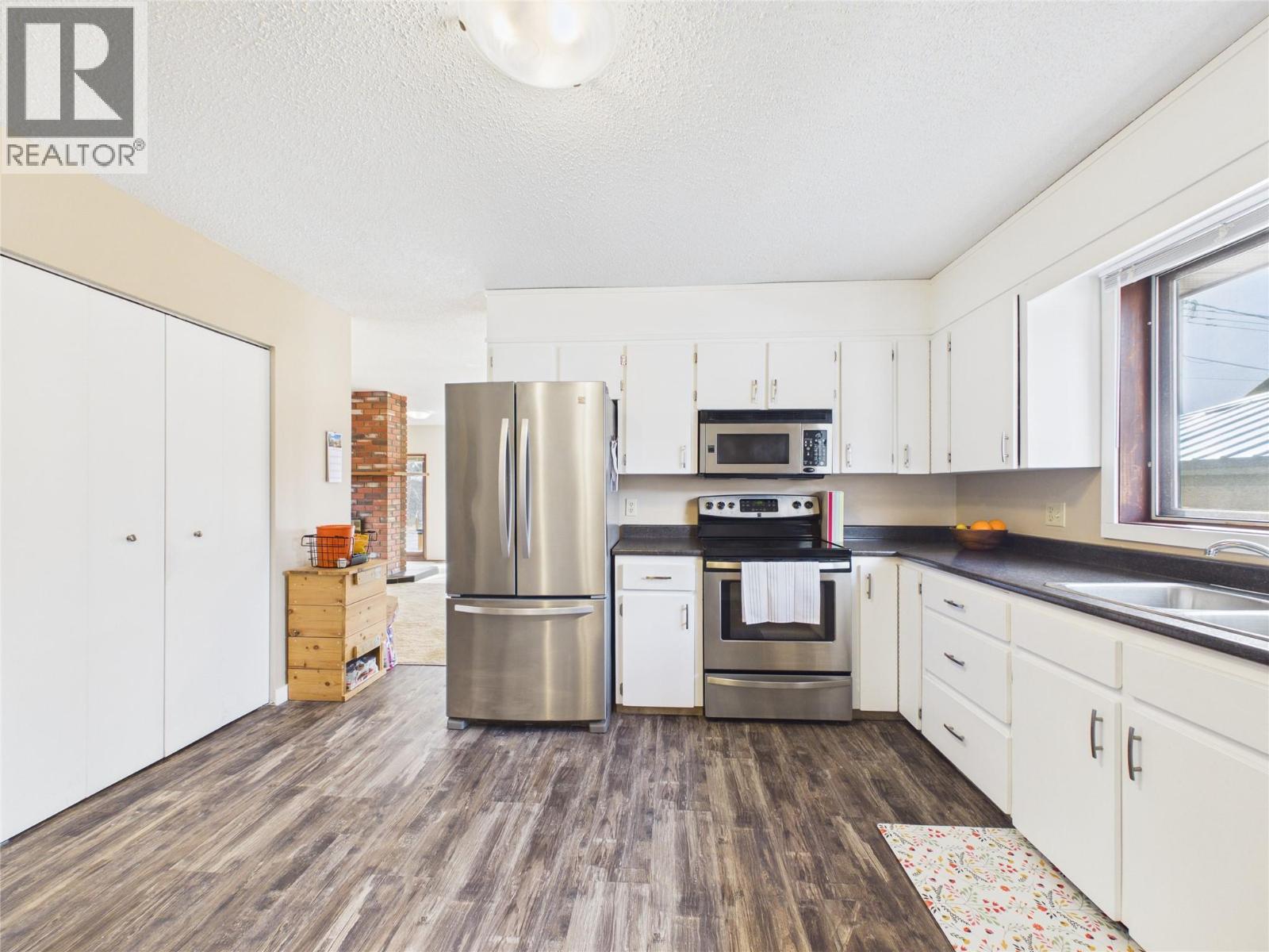 419 Lindsay Street, Kimberley, British Columbia V1A 1L7 - Photo 15 - 10378956