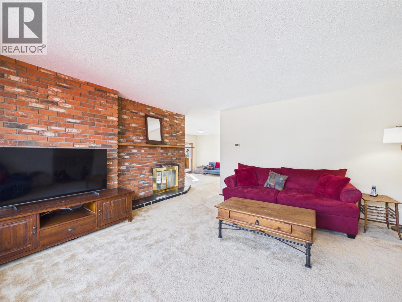 419 Lindsay Street, Kimberley, British Columbia V1A 1L7 - Photo 3 - 10378956