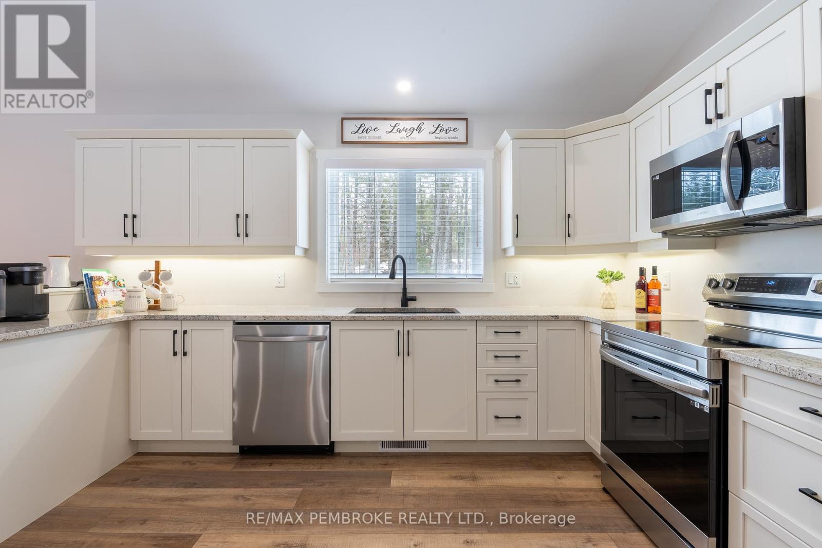 13 Rantz Road, Petawawa, Ontario  K8H 2W8 - Photo 18 - X12878002