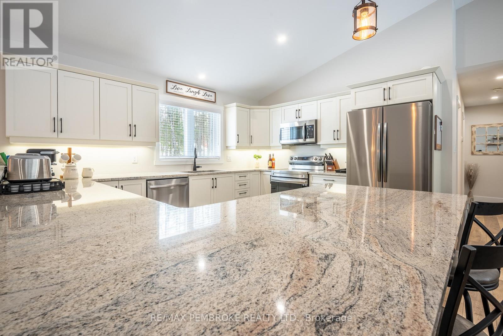 13 Rantz Road, Petawawa, Ontario  K8H 2W8 - Photo 20 - X12878002