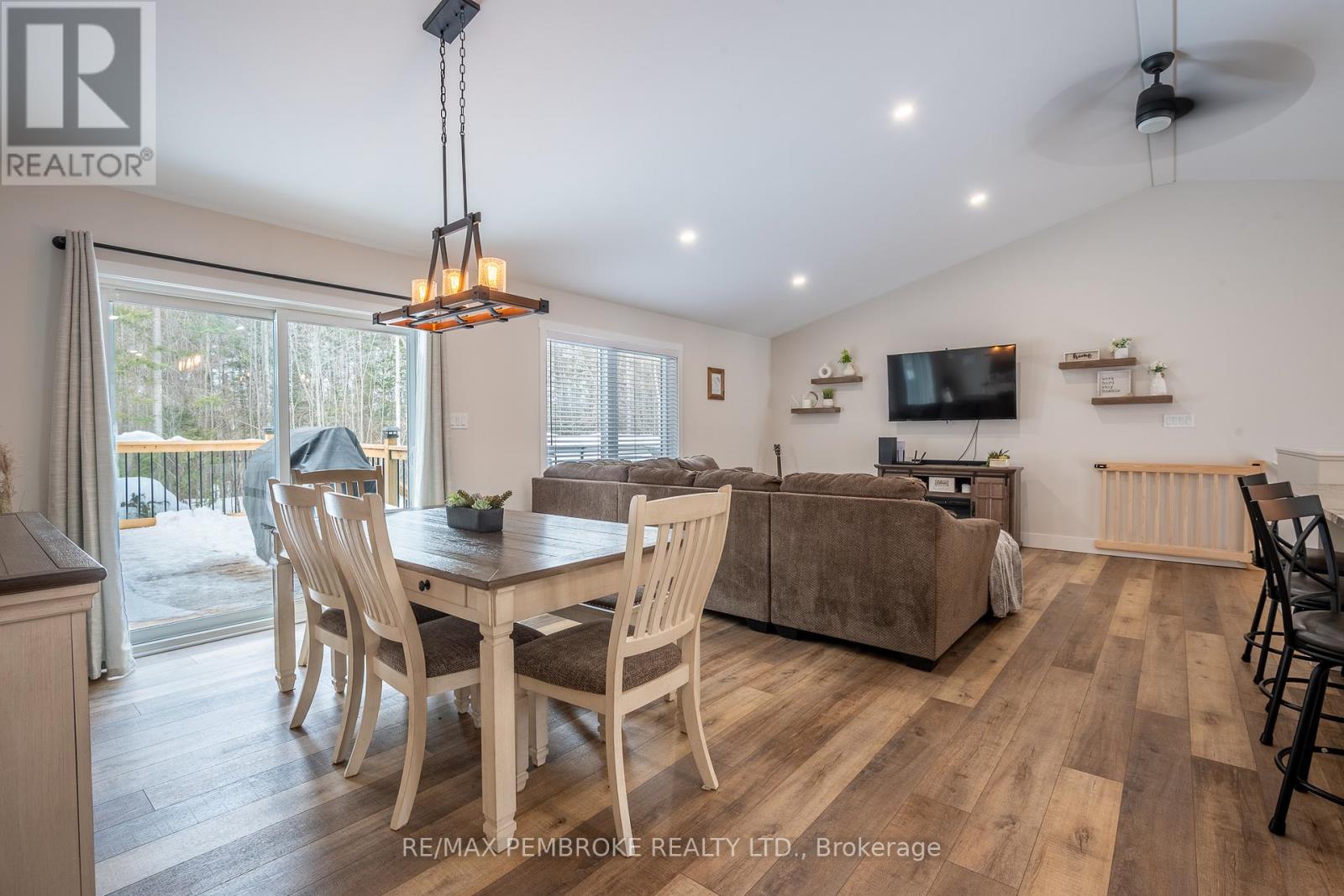 13 Rantz Road, Petawawa, Ontario  K8H 2W8 - Photo 24 - X12878002