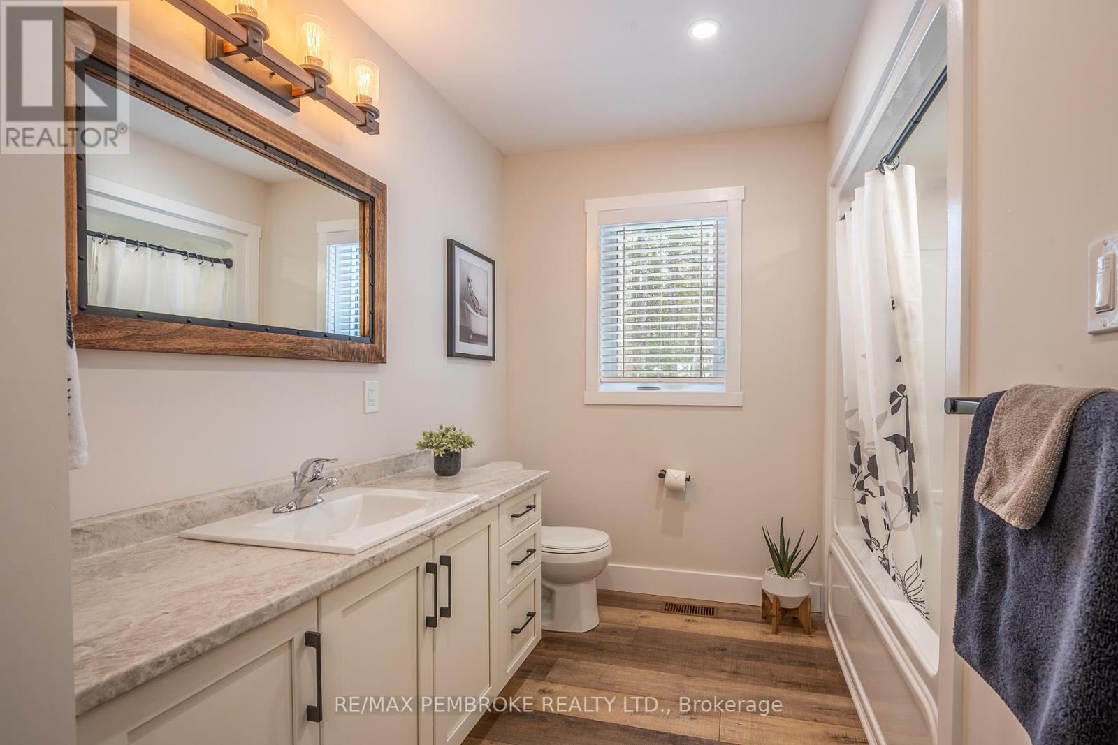 13 Rantz Road, Petawawa, Ontario  K8H 2W8 - Photo 33 - X12878002