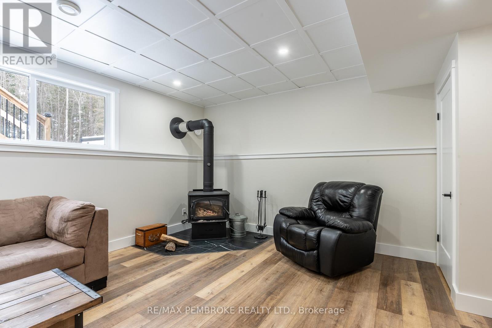 13 Rantz Road, Petawawa, Ontario  K8H 2W8 - Photo 36 - X12878002