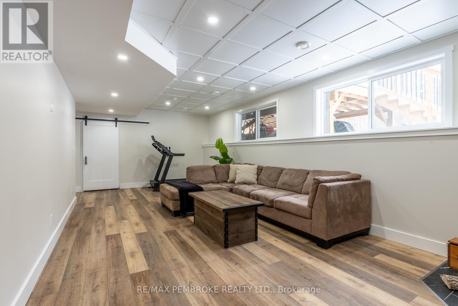 13 Rantz Road, Petawawa, Ontario  K8H 2W8 - Photo 37 - X12878002