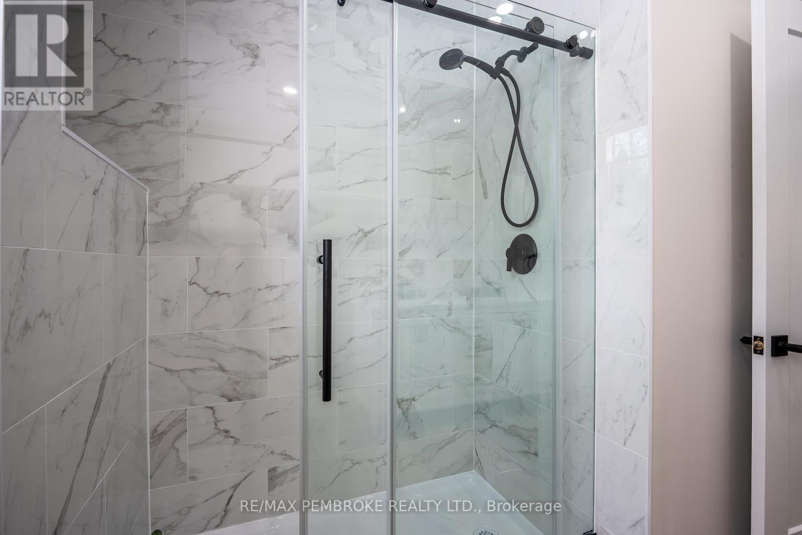 13 Rantz Road, Petawawa, Ontario  K8H 2W8 - Photo 40 - X12878002