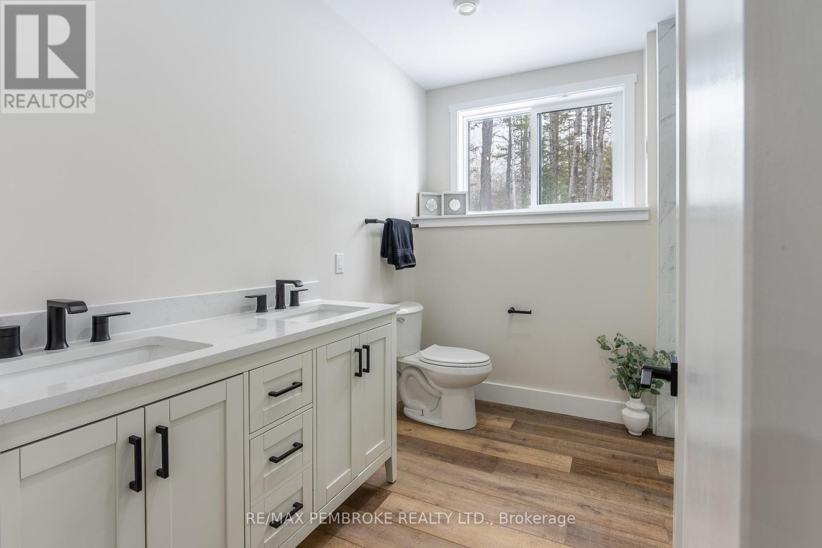 13 Rantz Road, Petawawa, Ontario  K8H 2W8 - Photo 41 - X12878002