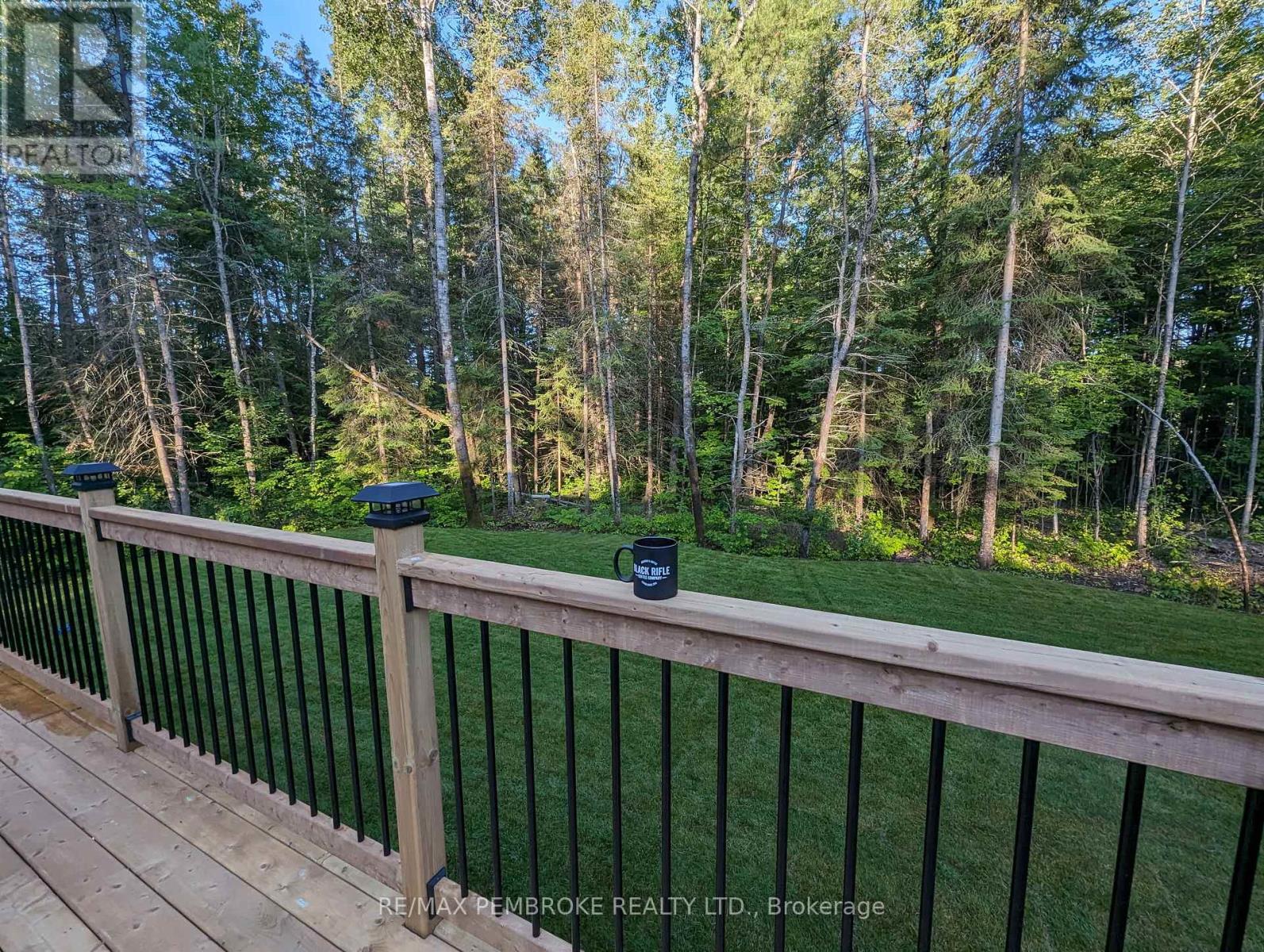 13 Rantz Road, Petawawa, Ontario  K8H 2W8 - Photo 8 - X12878002