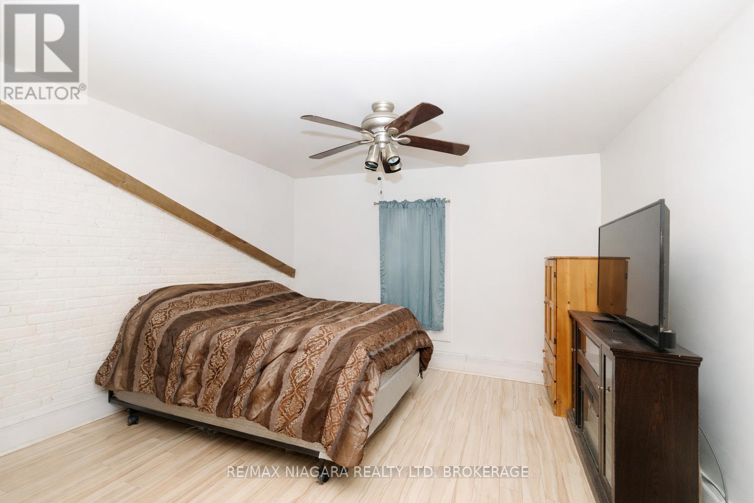 406 Ridge Road N, Fort Erie, Ontario  L0S 1N0 - Photo 9 - X12877968