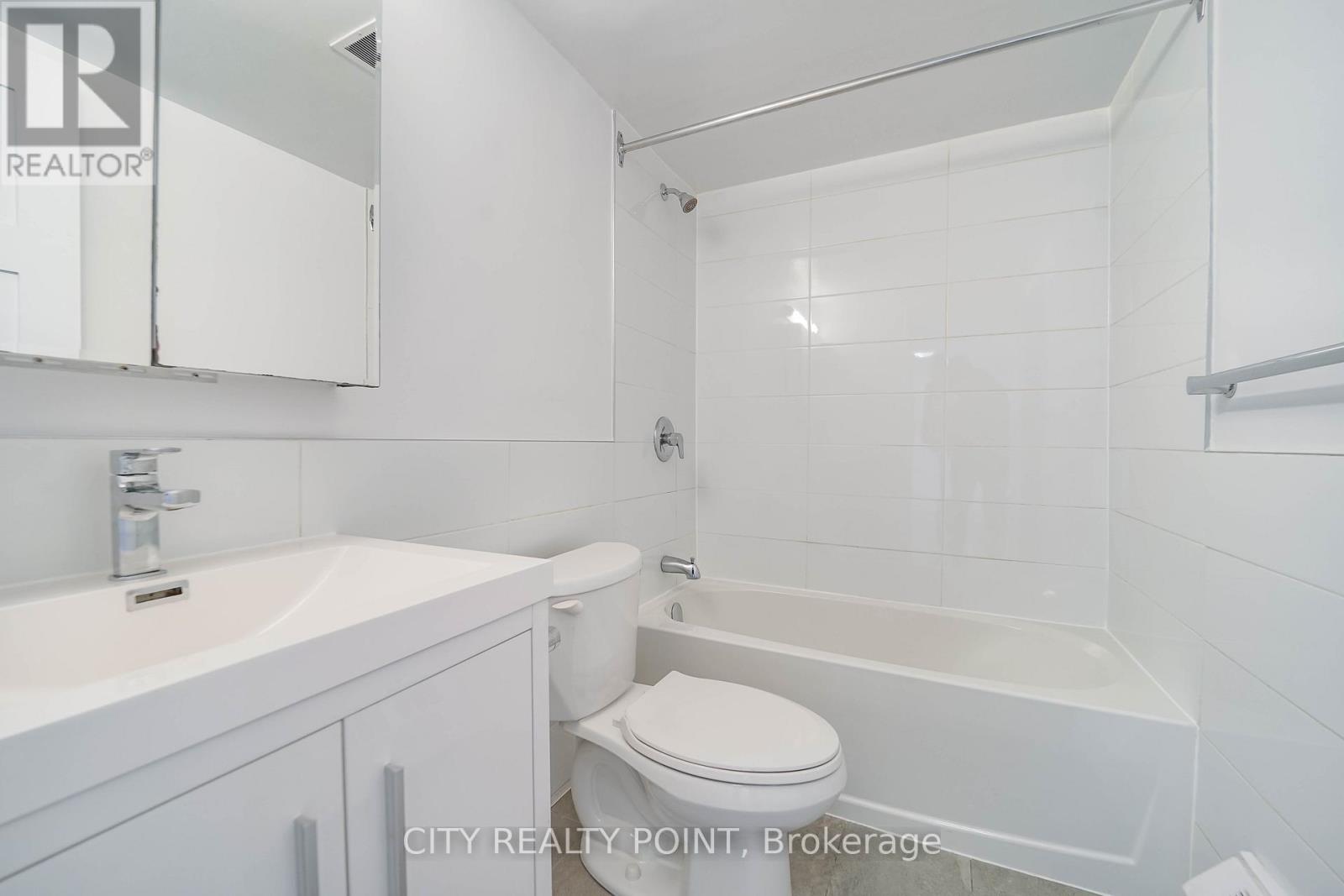 504 - 1500 Bathurst Street, Toronto (Humewood-Cedarvale), Ontario  M5P 3L3 - Photo 6 - C12877910