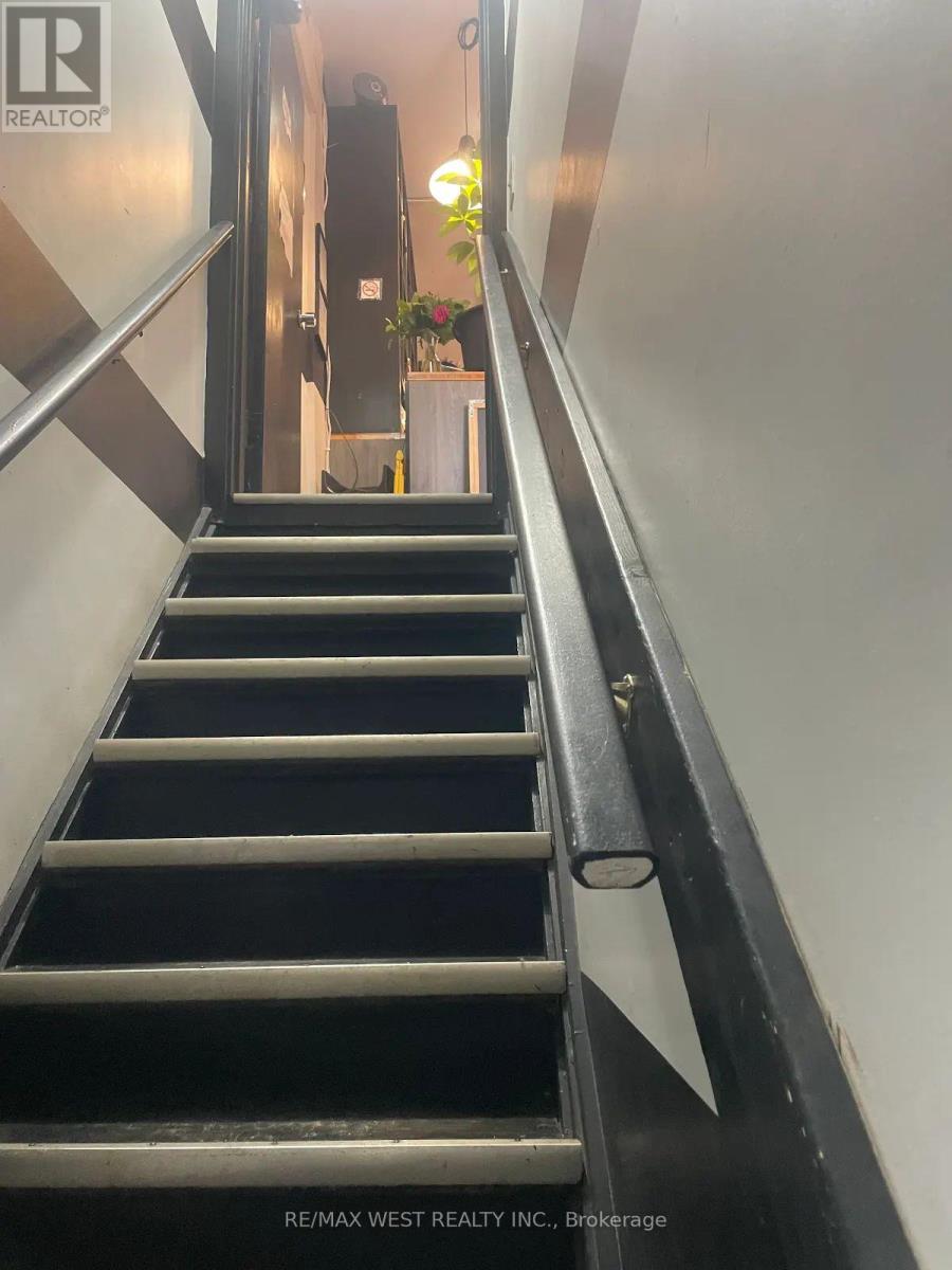 Main & Bsmnt - 505 Mount Pleasant Road, Toronto (Mount Pleasant East), Ontario  M4S 2L9 - Photo 12 - C12877966