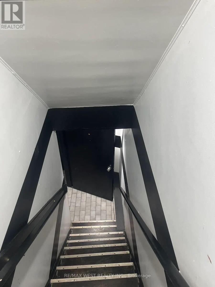 Main & Bsmnt - 505 Mount Pleasant Road, Toronto (Mount Pleasant East), Ontario  M4S 2L9 - Photo 13 - C12877966