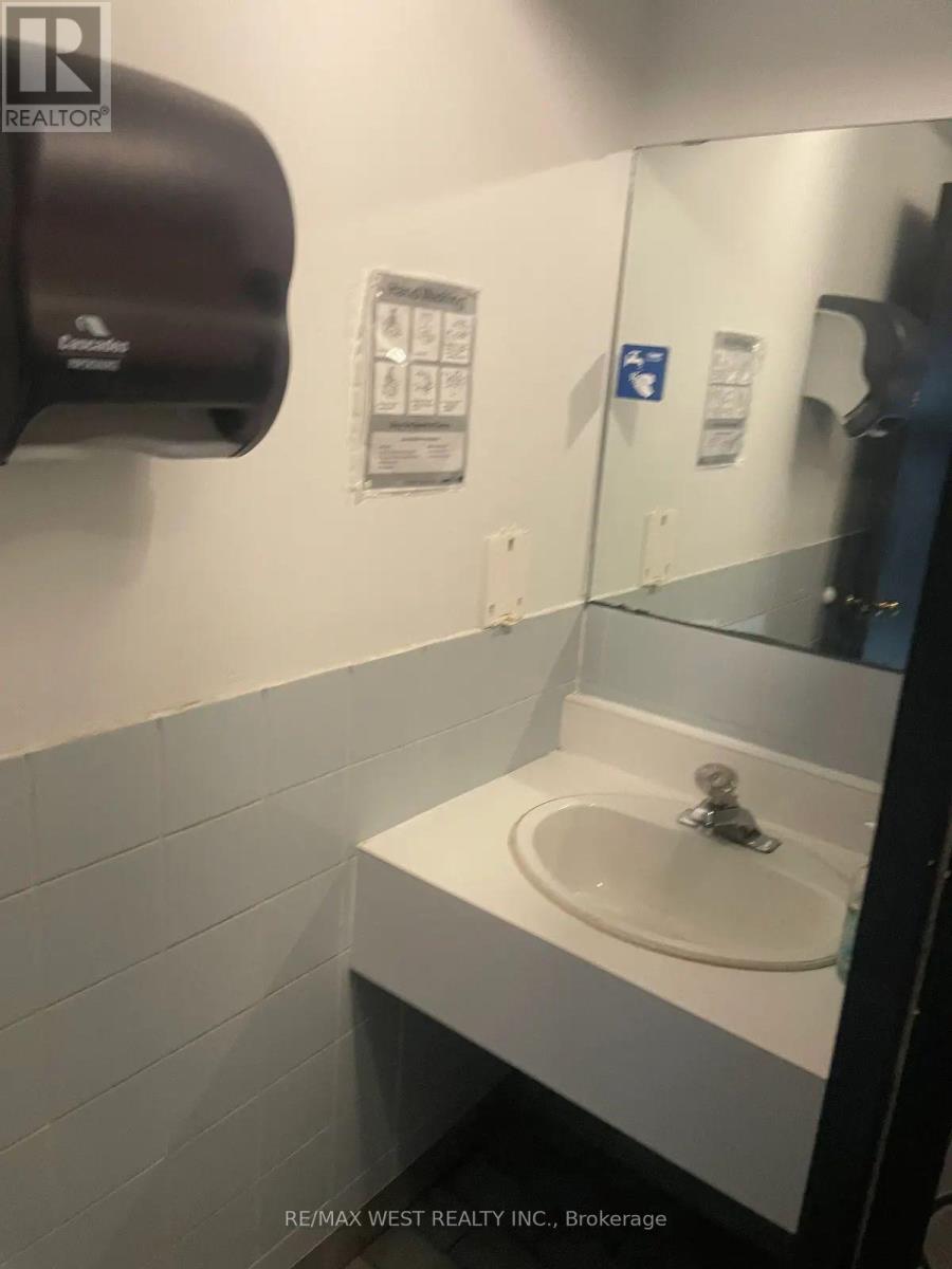 Main & Bsmnt - 505 Mount Pleasant Road, Toronto (Mount Pleasant East), Ontario  M4S 2L9 - Photo 19 - C12877966