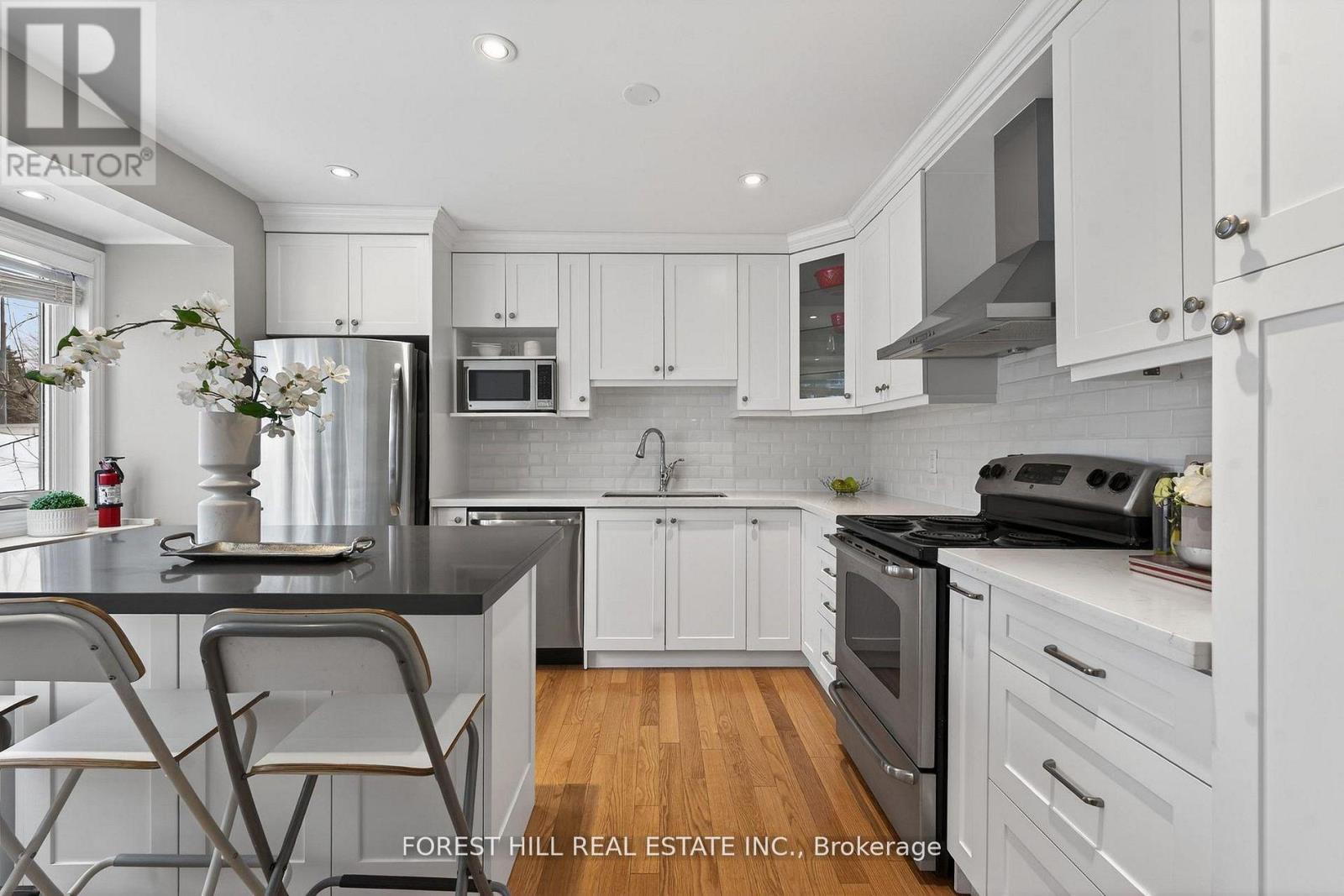 37 Rainbow Creek Way, Toronto, Ontario  M2K 2T9 - Photo 11 - C12877992