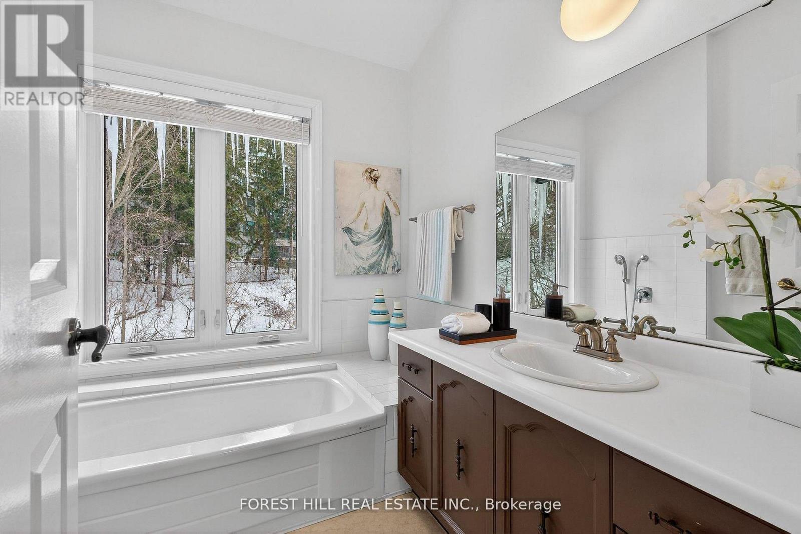 37 Rainbow Creek Way, Toronto, Ontario  M2K 2T9 - Photo 18 - C12877992