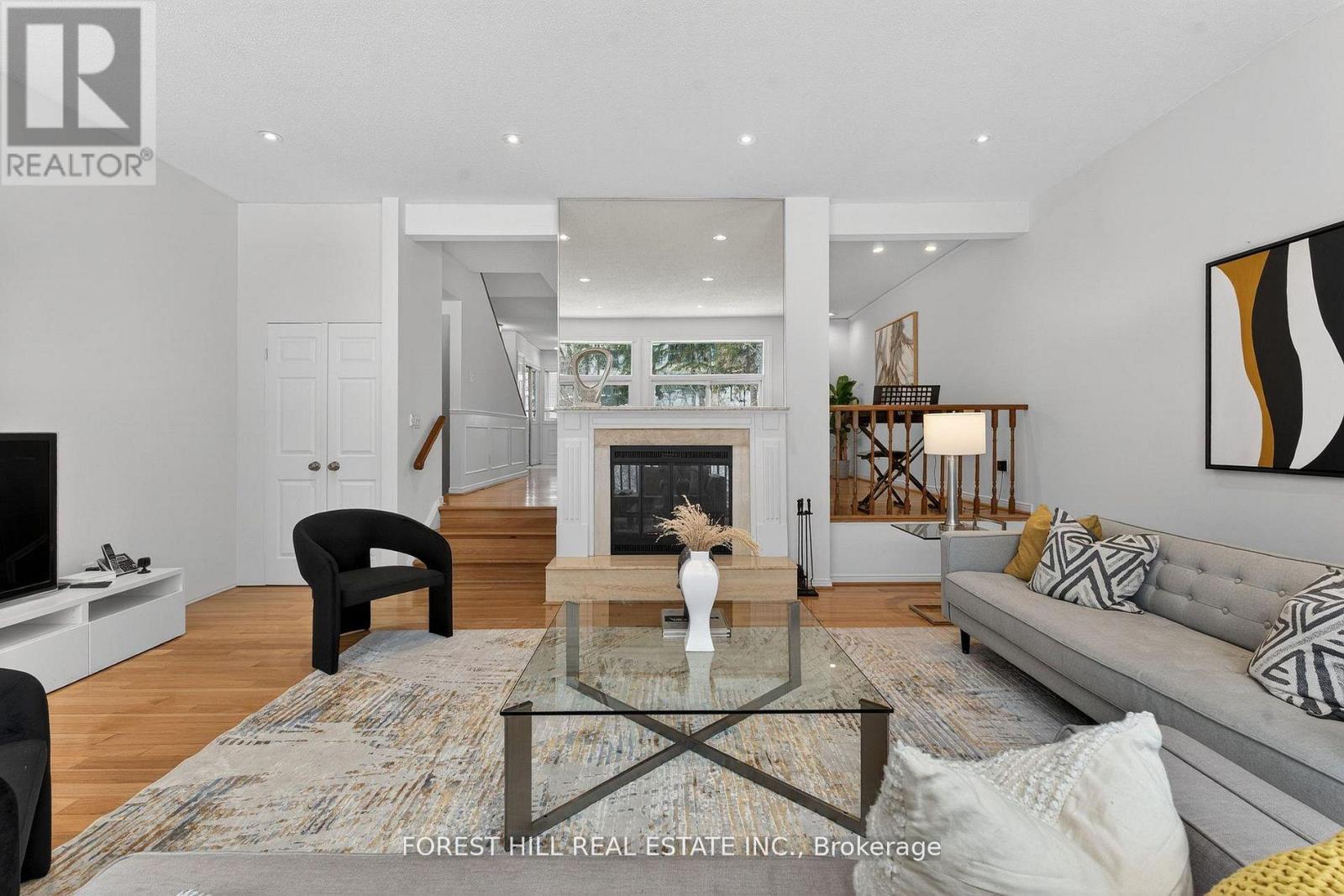 37 Rainbow Creek Way, Toronto, Ontario  M2K 2T9 - Photo 3 - C12877992