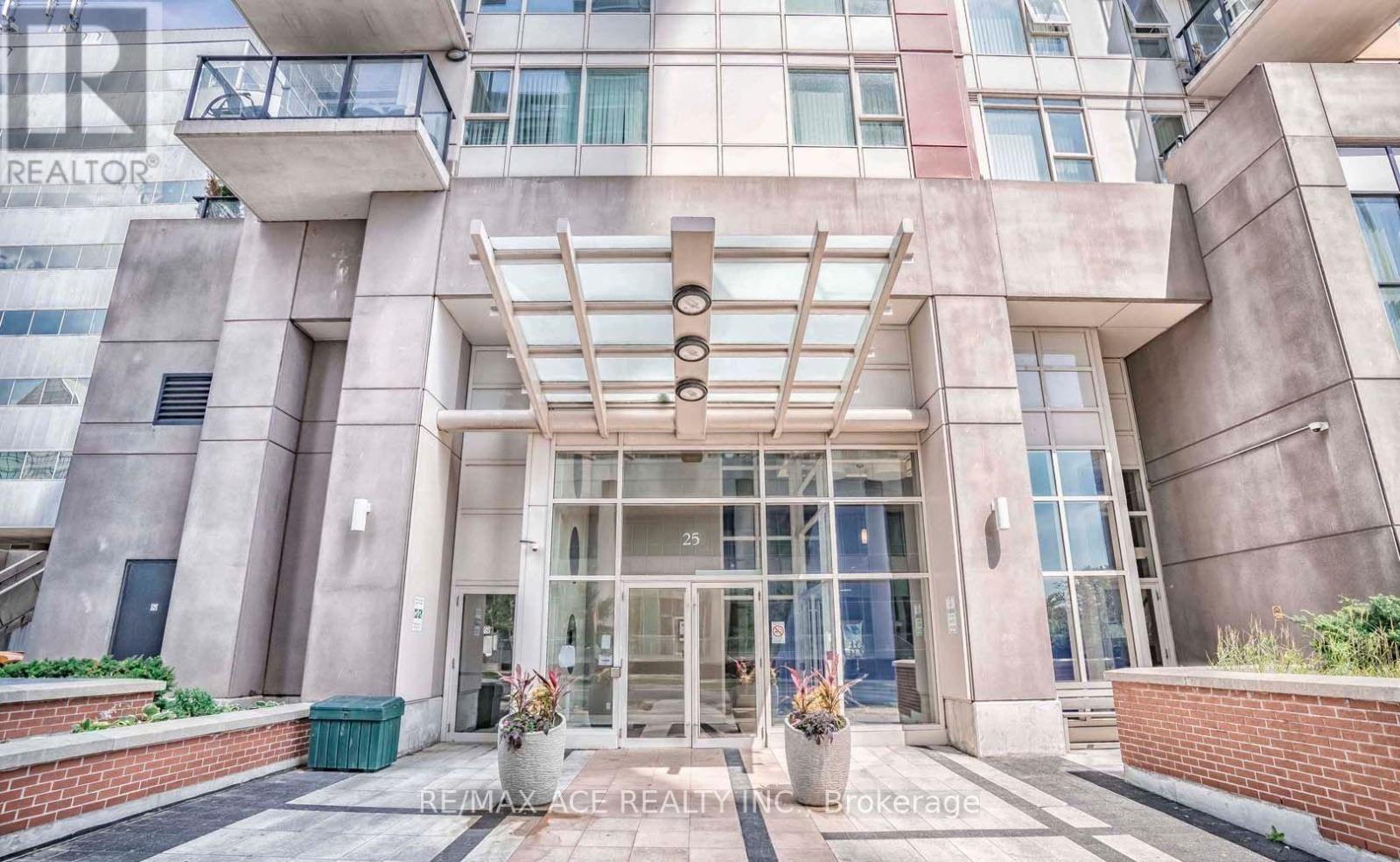 1202 - 25 Town Centre Court, Toronto (Bendale), Ontario  M1P 0B4 - Photo 2 - E12877912