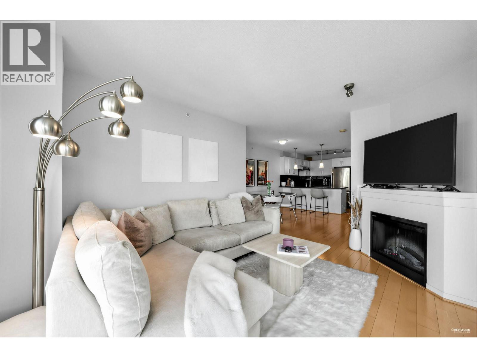 2005 2133 Douglas Road, Burnaby, British Columbia  V5C 0E9 - Photo 3 - R3099293