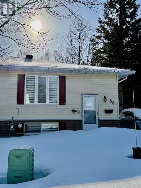 58 Colwill Drive, Elliot Lake, Ontario  P5A 2Z8 - Photo 2 - 2126630