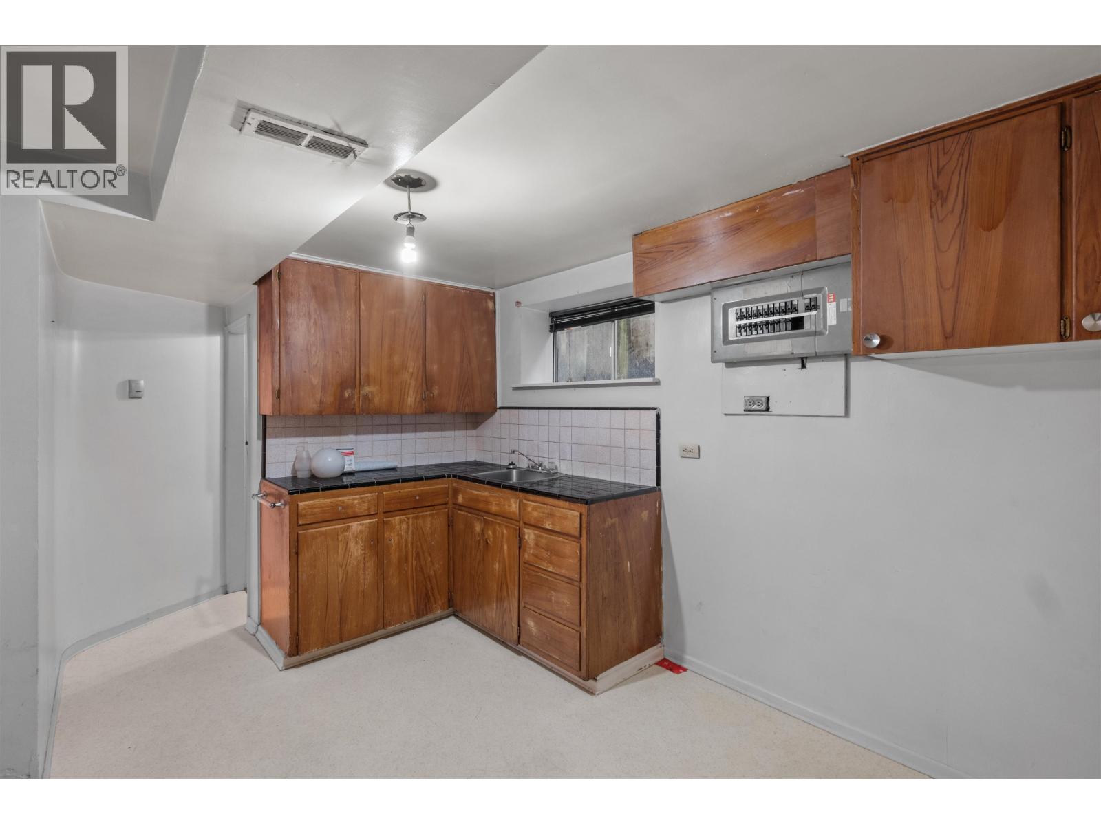 2525 Western Avenue, North Vancouver, British Columbia  V7N 3L2 - Photo 13 - R3099303