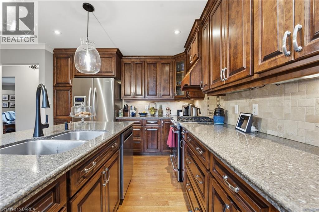 86 Elm Street, Brantford, Ontario  N3R 4V2 - Photo 11 - 40807428