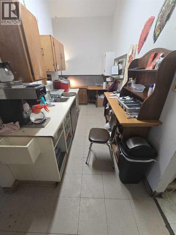 215 4 Avenue, Warner, Alberta  T0K 2L0 - Photo 8 - A2262382