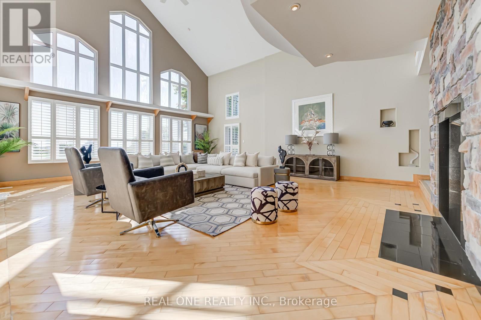 2477 Hornes Road, East Gwillimbury, Ontario  L0G 1R0 - Photo 14 - N12877908