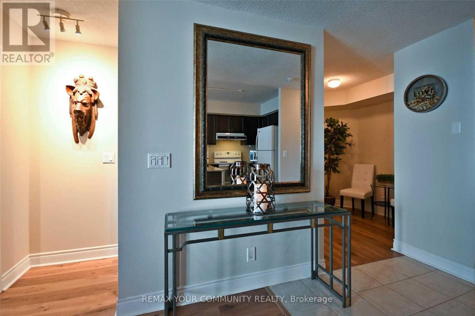 1009 - 75 South Town Centre Boulevard, Markham, Ontario  L6G 0B3 - Photo 11 - N12877920