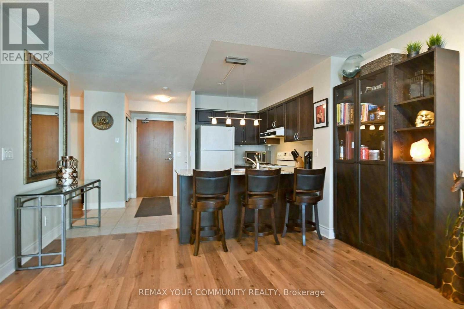 1009 - 75 South Town Centre Boulevard, Markham, Ontario  L6G 0B3 - Photo 9 - N12877920