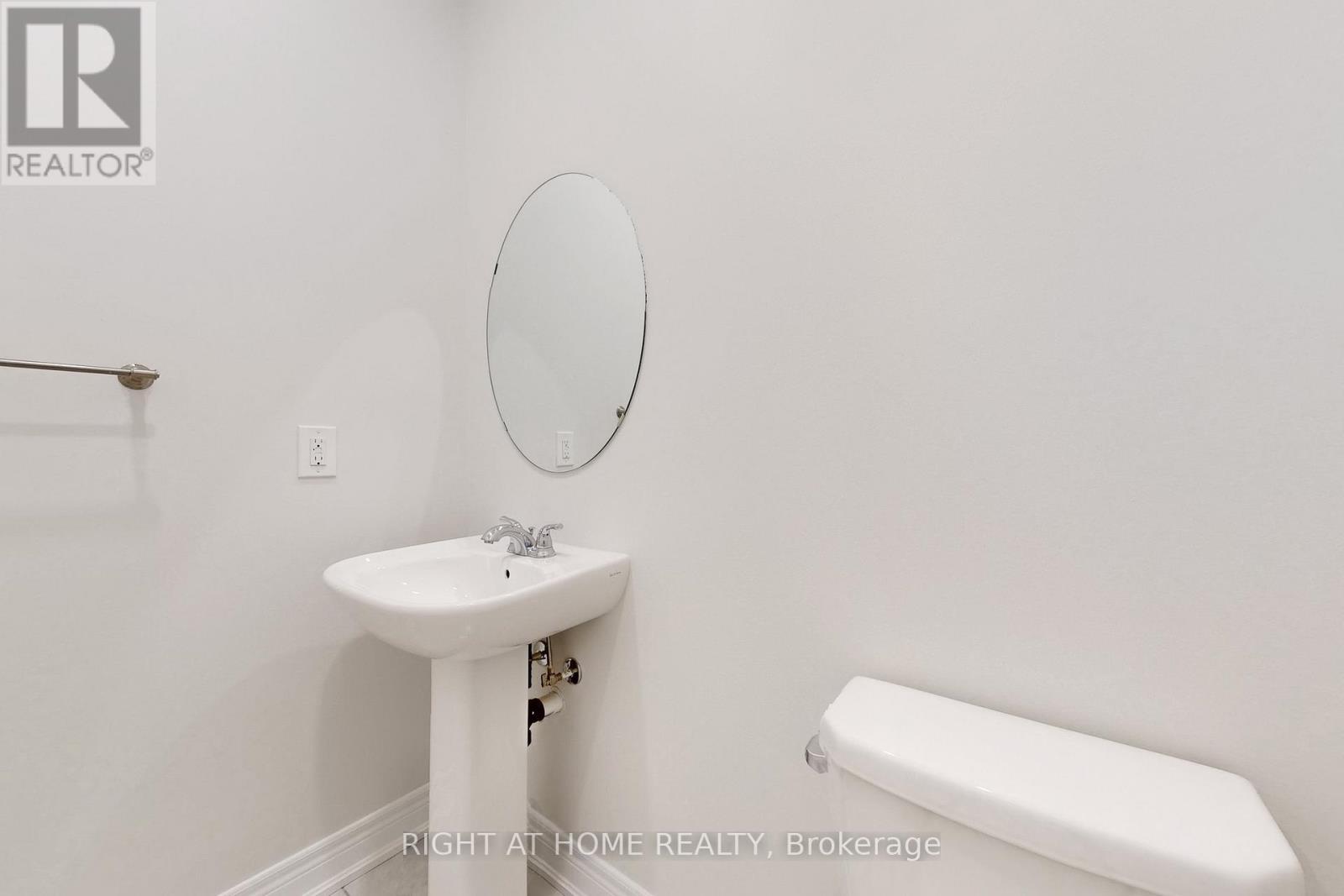 11 Robert Wilson Crescent, Georgina (Keswick South), Ontario  L4P 0G8 - Photo 18 - N12877922