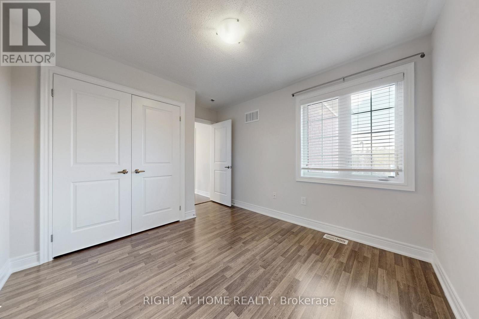 11 Robert Wilson Crescent, Georgina (Keswick South), Ontario  L4P 0G8 - Photo 33 - N12877922