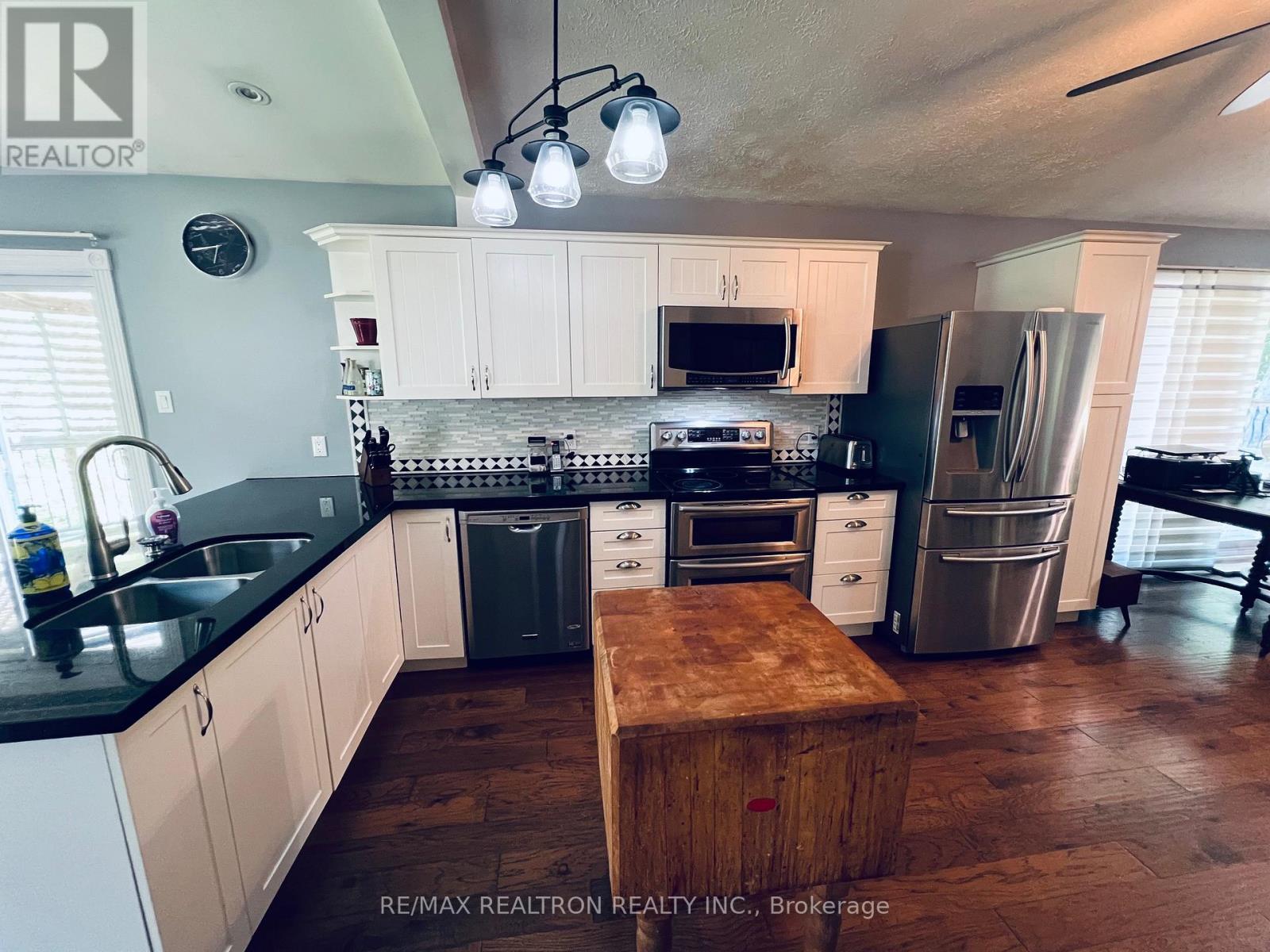 59 Forest Hill Drive, Adjala-Tosorontio, Ontario  L0M 1J0 - Photo 3 - N12877926