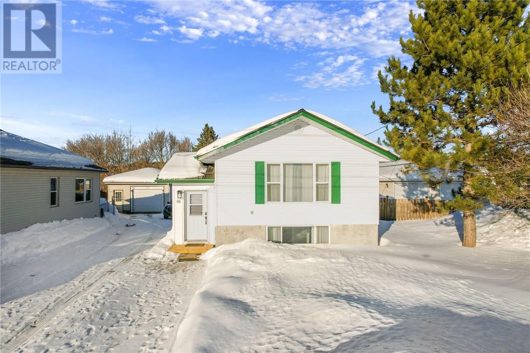 16 Vaughan Avenue, Capreol, Ontario  P0M 1H0 - Photo 1 - 2126788