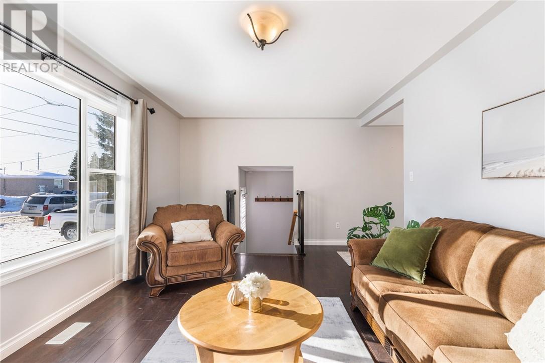 16 Vaughan Avenue, Capreol, Ontario  P0M 1H0 - Photo 8 - 2126788