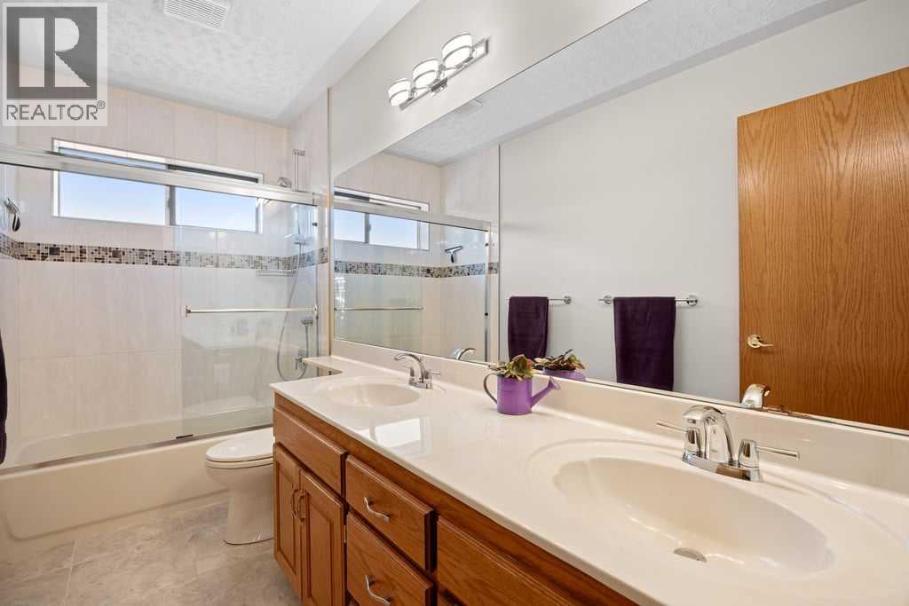 70 Springland Manor Crescent, Rural Rocky View County, Alberta  T3Z 3K1 - Photo 32 - A2290286