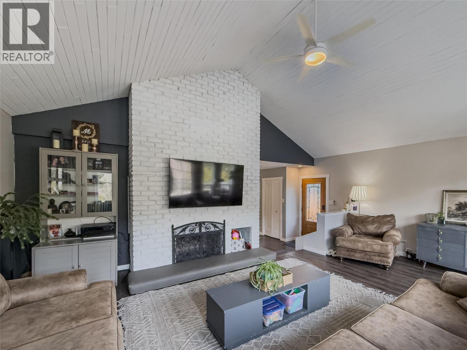 2485 Valleyview Drive, Kamloops, British Columbia  V2C 4E2 - Photo 9 - 10379100