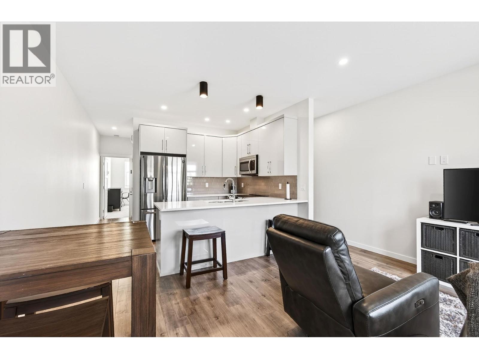 1701 Foxtail Drive Unit# 110, Kamloops, British Columbia  V1S 0E9 - Photo 5 - 10379205