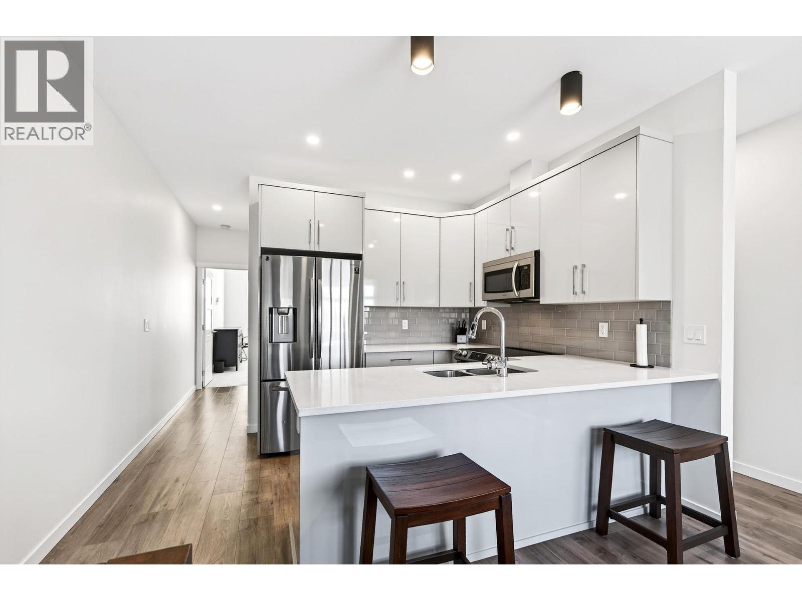 1701 Foxtail Drive Unit# 110, Kamloops, British Columbia  V1S 0E9 - Photo 6 - 10379205