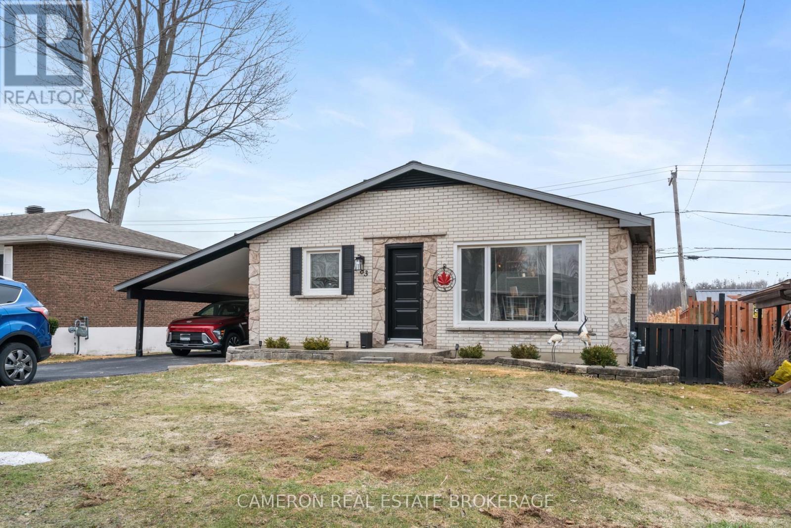 663 HAMILTON CRESCENT, Cornwall, Ontario