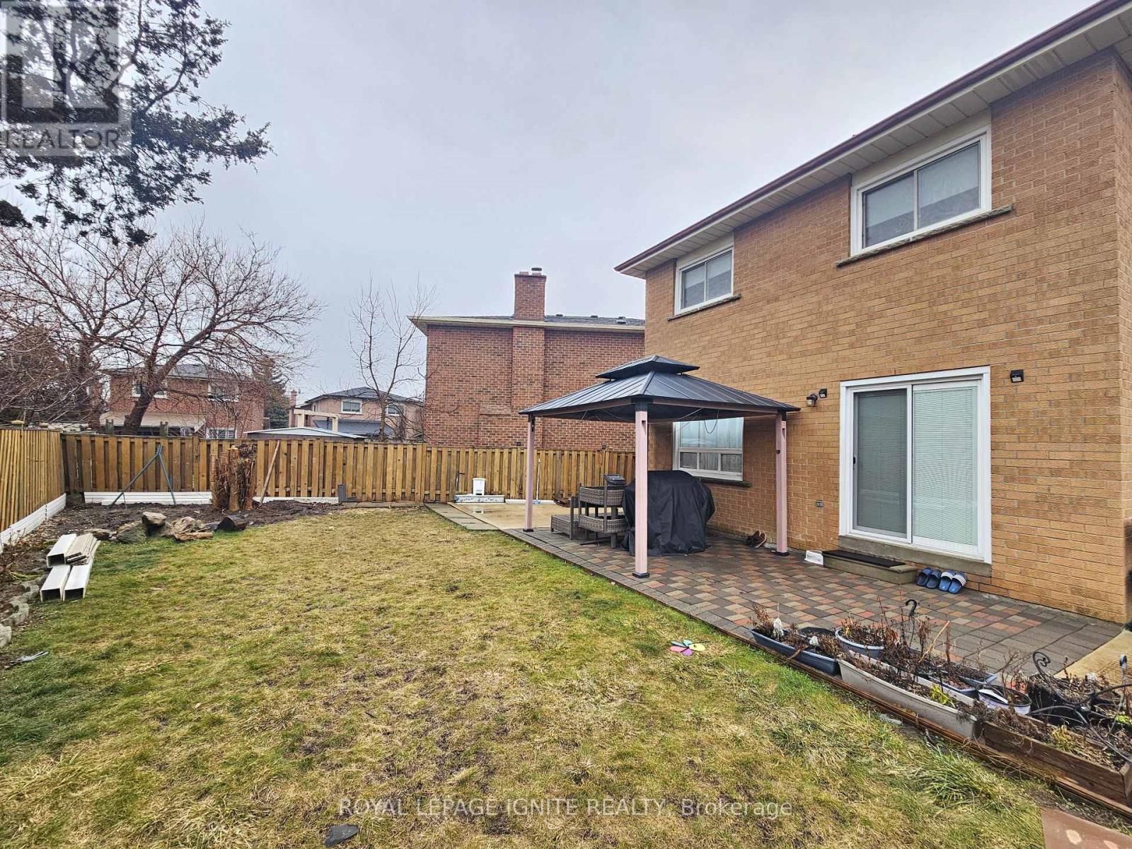 17 St Emilion Way, Toronto, Ontario  M9V 5A5 - Photo 18 - W12877888