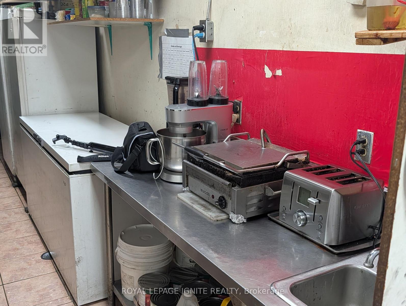 6 - 2140 Kipling Avenue, Toronto, Ontario  M9W 4K5 - Photo 8 - W12877904