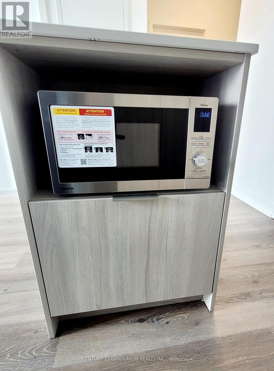 4809 - 395 Square One Drive, Mississauga (City Centre), Ontario  L5B 0B6 - Photo 12 - W12877906